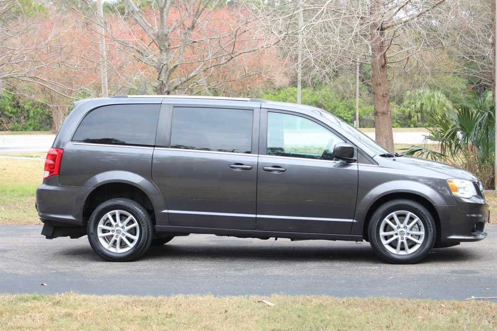 2019 Dodge Grand Caravan - $28,995