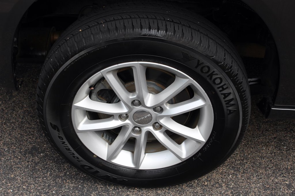 2019 Dodge Grand Caravan - $28,995