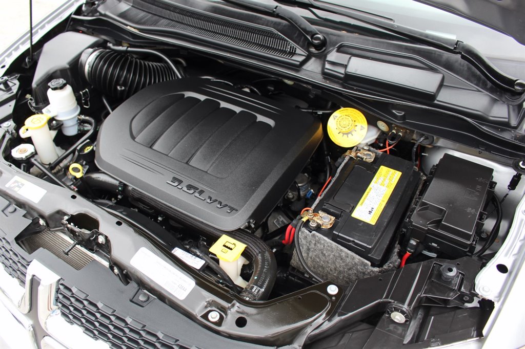 2019 Dodge Grand Caravan - $32,995