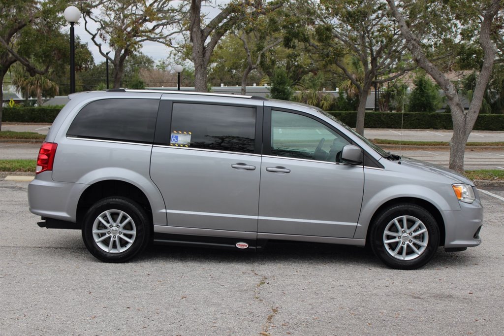 2019 Dodge Grand Caravan - $32,995