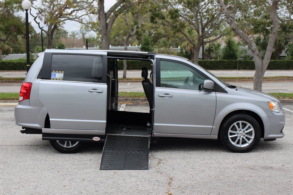 2019 Dodge Grand Caravan - $32,995