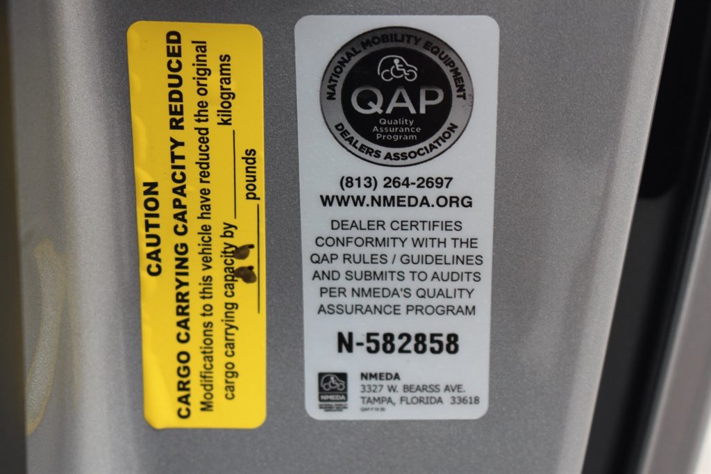2019 Dodge Grand Caravan - $32,995