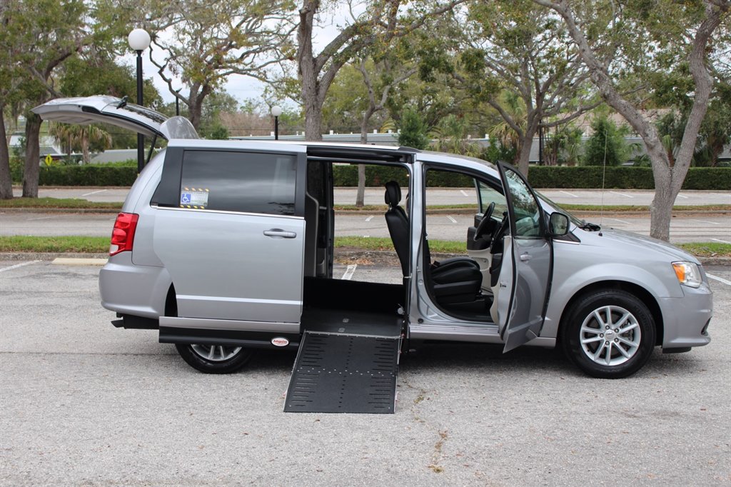 2019 Dodge Grand Caravan - $32,995