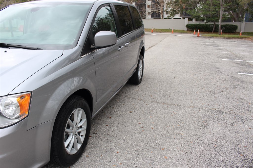 2019 Dodge Grand Caravan - $32,995