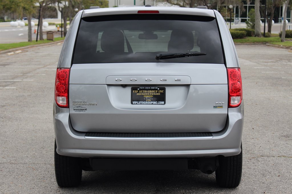 2019 Dodge Grand Caravan - $32,995