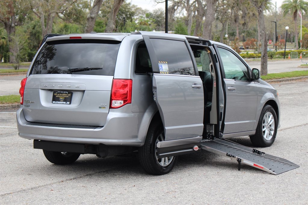 2019 Dodge Grand Caravan - $32,995