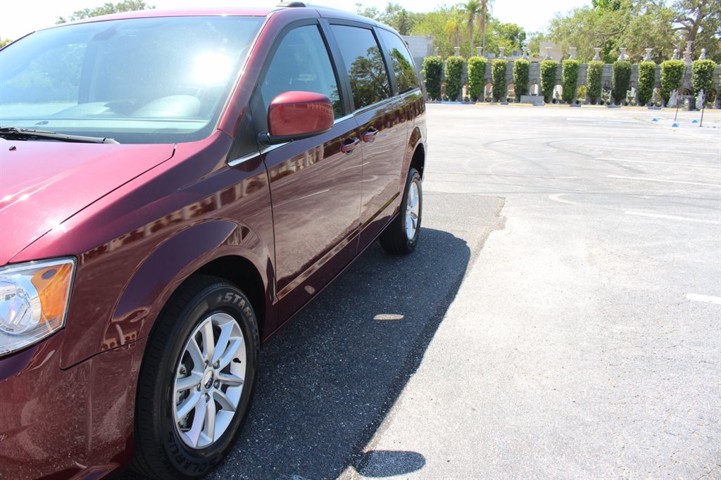 2019 Dodge Grand Caravan - $32,995