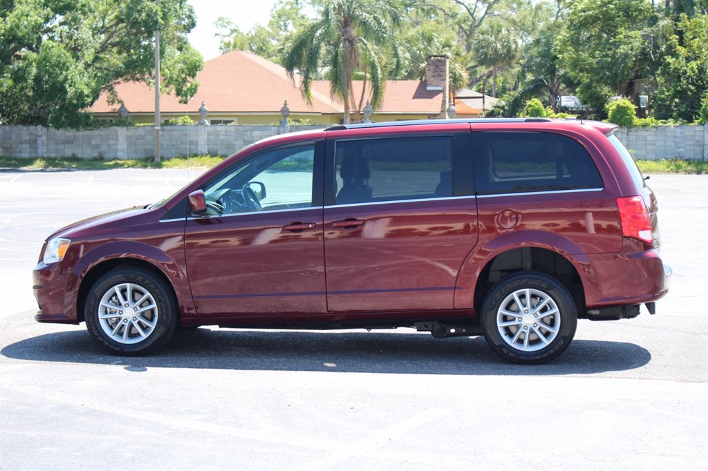 2019 Dodge Grand Caravan - $32,995