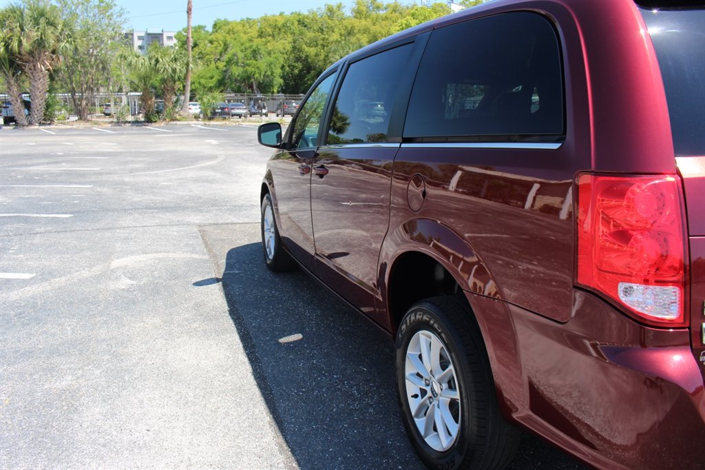 2019 Dodge Grand Caravan - $32,995