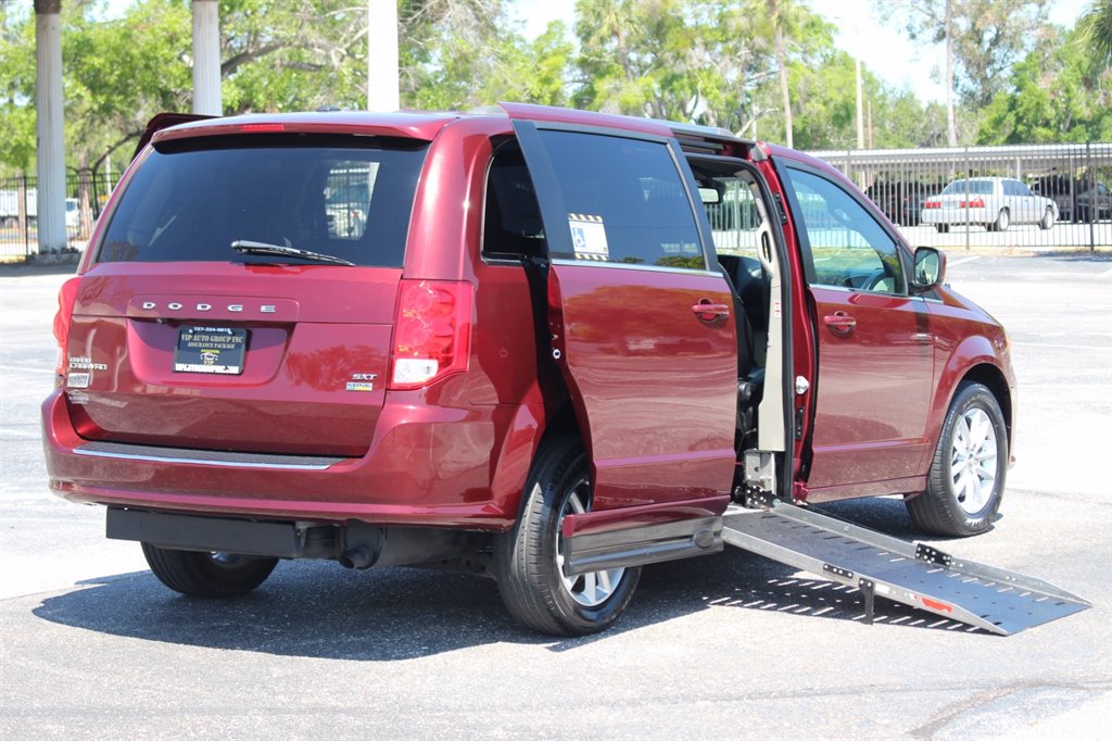 2019 Dodge Grand Caravan - $32,995