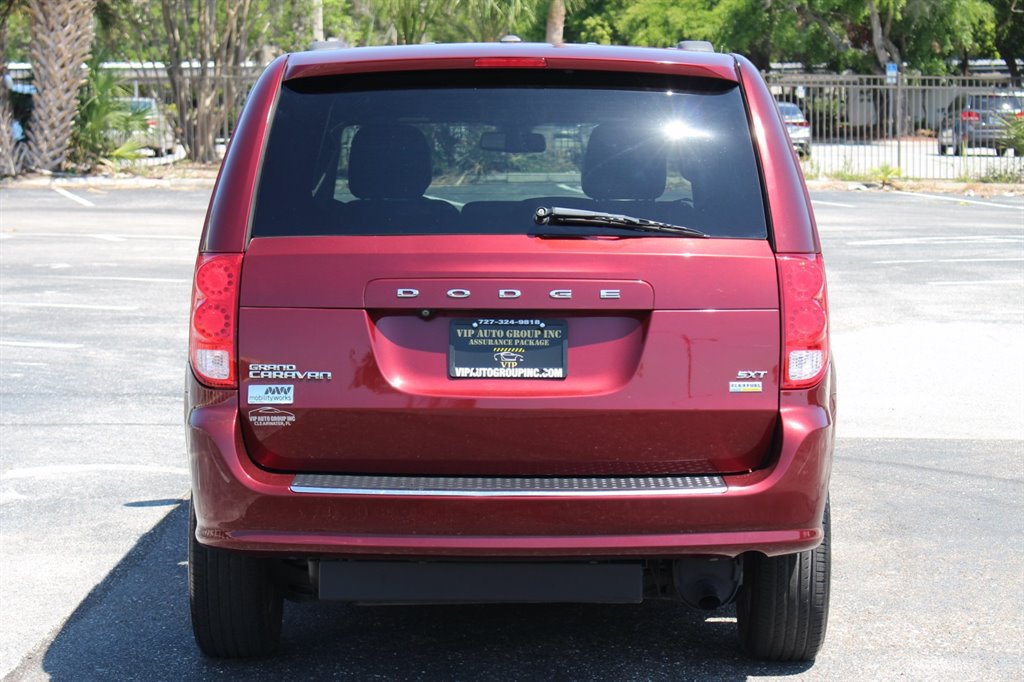 2019 Dodge Grand Caravan - $32,995