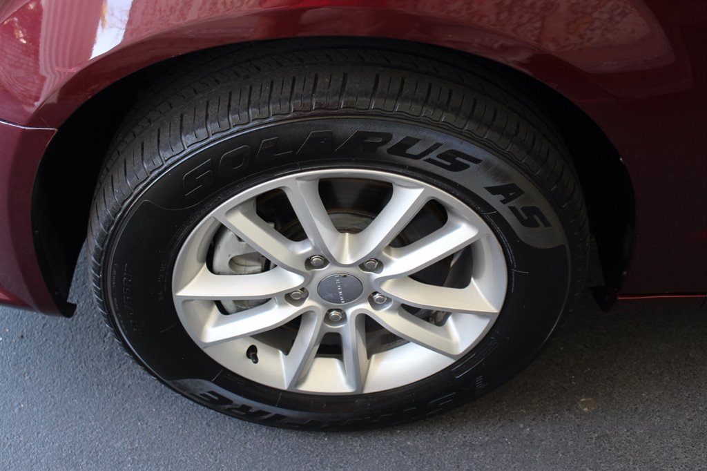 2019 Dodge Grand Caravan - $32,995