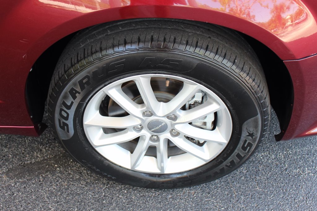 2019 Dodge Grand Caravan - $32,995