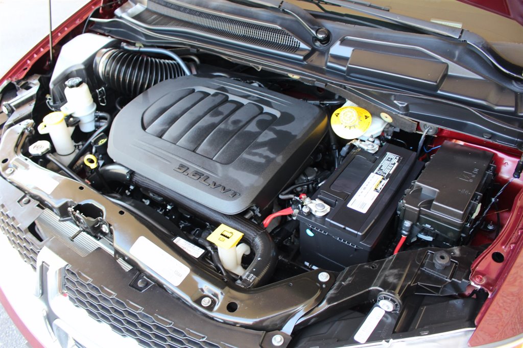 2019 Dodge Grand Caravan - $32,995