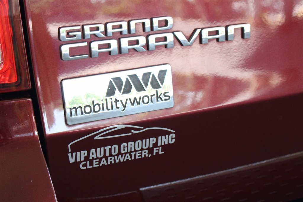 2019 Dodge Grand Caravan - $32,995