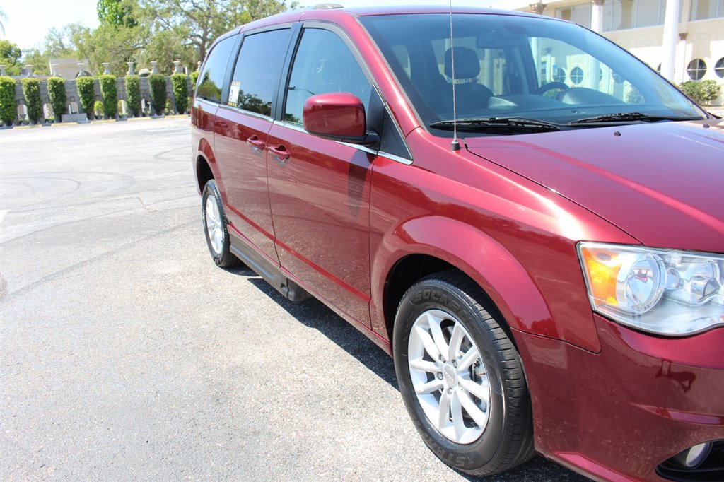 2019 Dodge Grand Caravan - $32,995