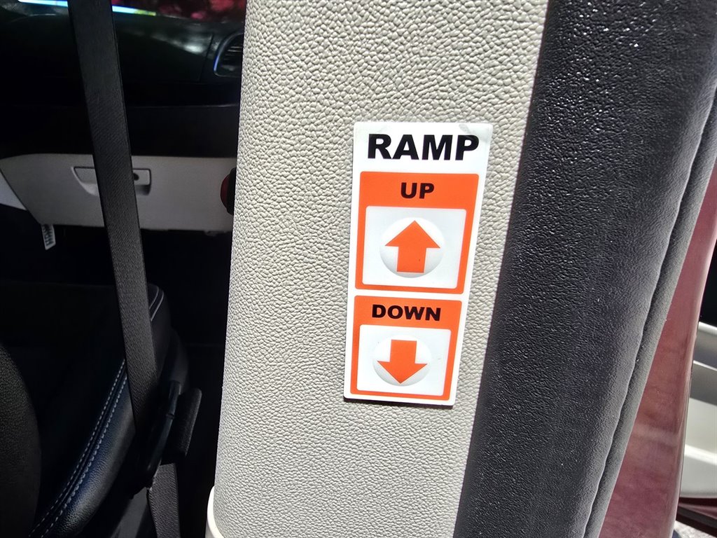 2019 Dodge Grand Caravan - $32,995