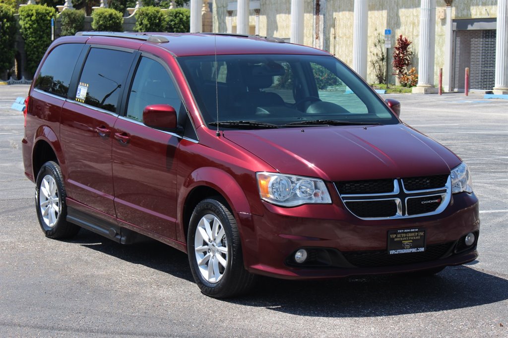 2019 Dodge Grand Caravan - $32,995