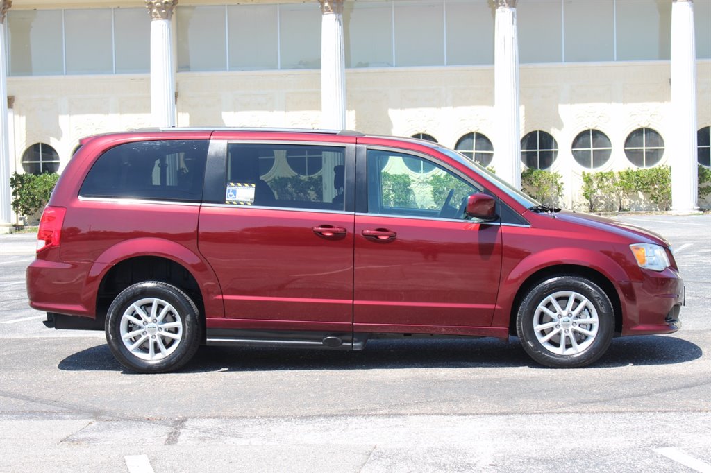 2019 Dodge Grand Caravan - $32,995