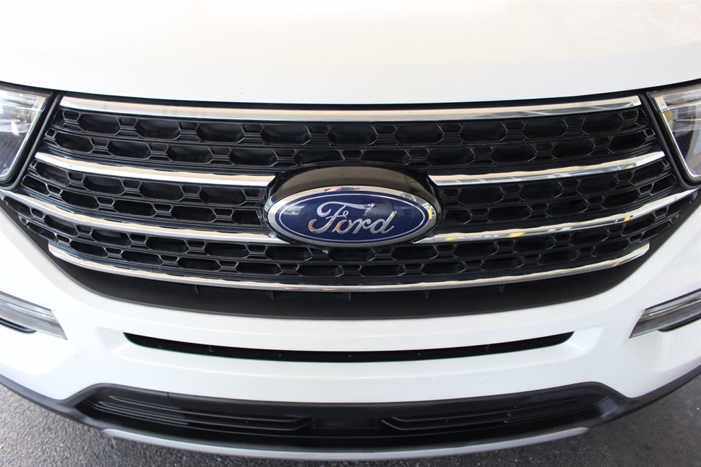 2020 Ford Explorer XLT photo