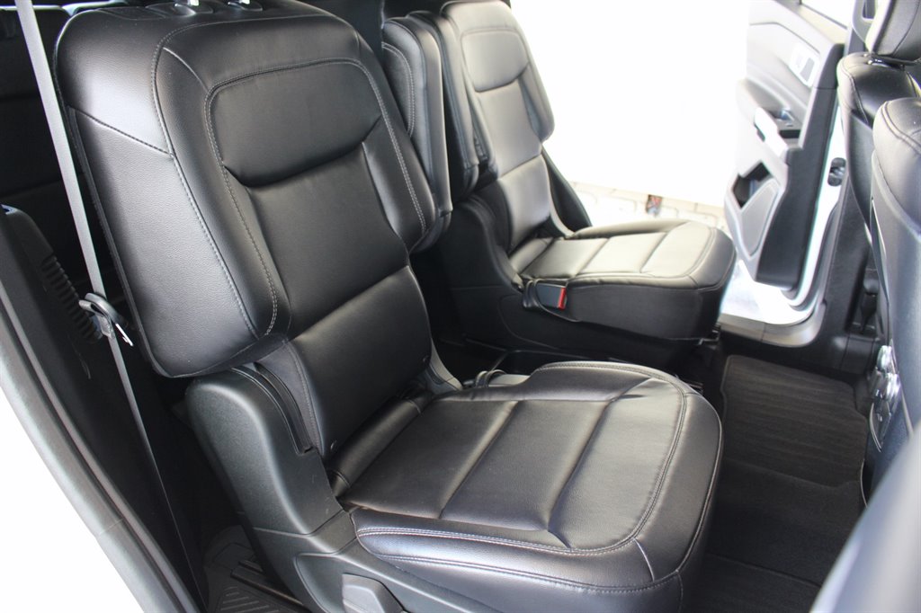 2020 Ford Explorer XLT photo