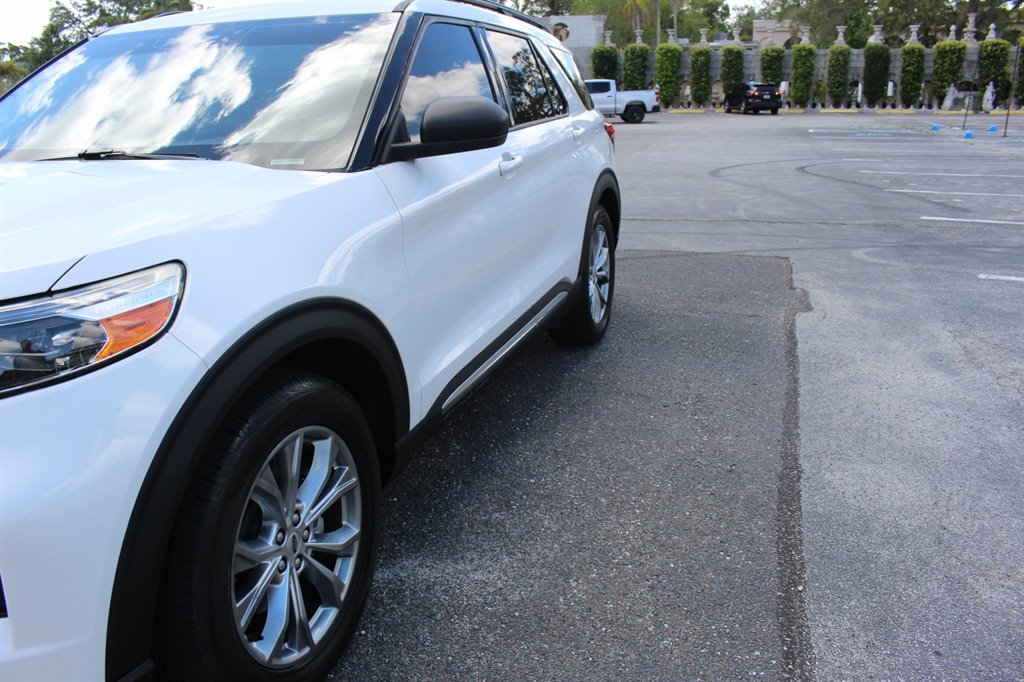 2020 Ford Explorer XLT photo