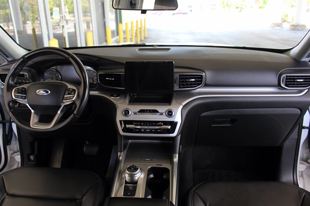 2020 Ford Explorer XLT photo