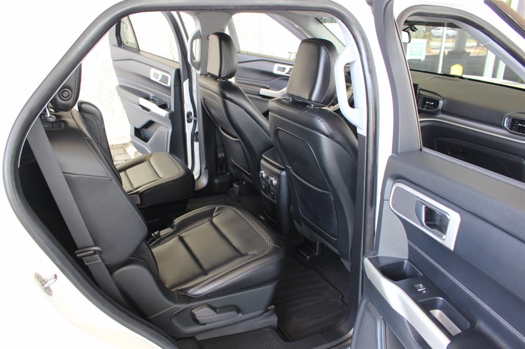 2020 Ford Explorer XLT photo