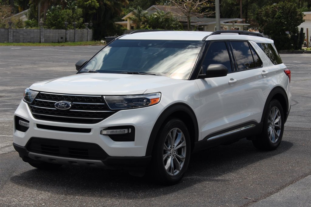 2020 Ford Explorer XLT photo