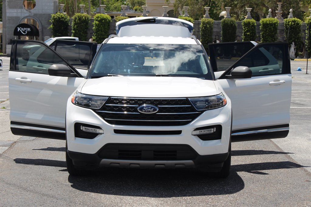 2020 Ford Explorer XLT photo