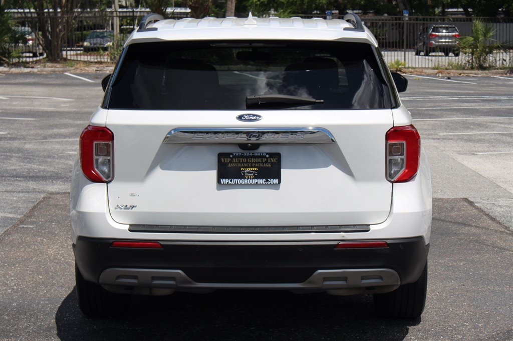 2020 Ford Explorer XLT photo