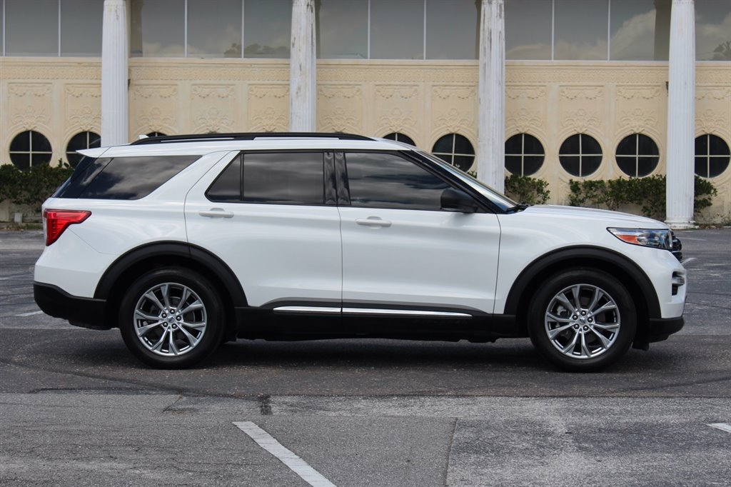 2020 Ford Explorer XLT photo