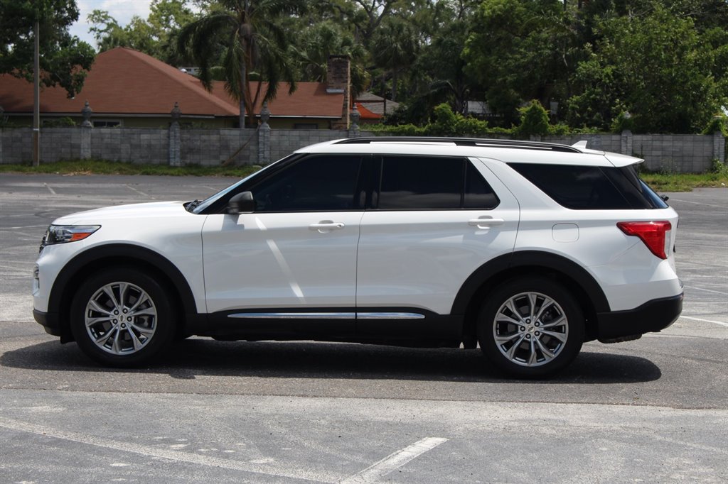 2020 Ford Explorer XLT photo