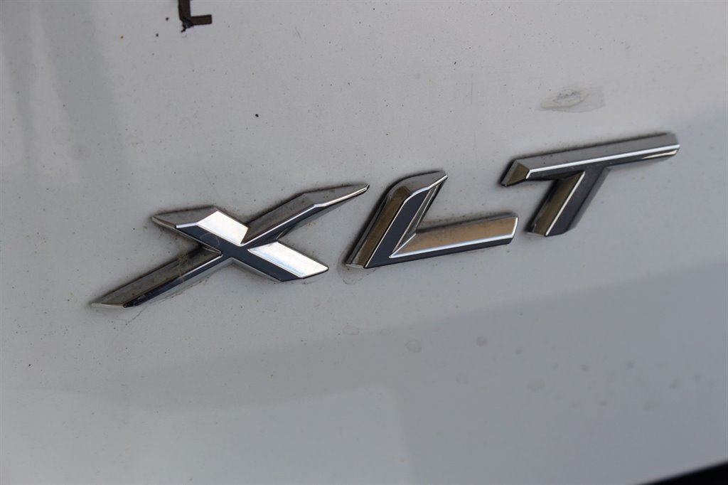 2020 Ford Explorer XLT photo