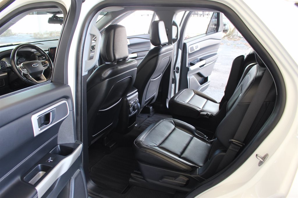 2020 Ford Explorer XLT photo