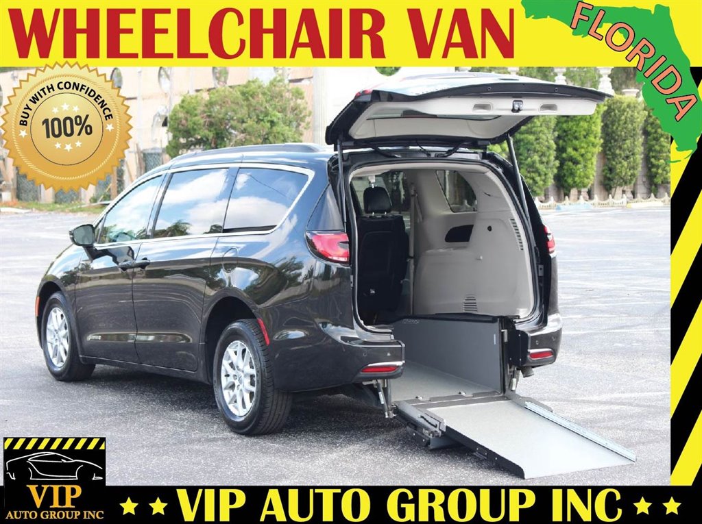 2022 Chrysler Pacifica - $32,995
