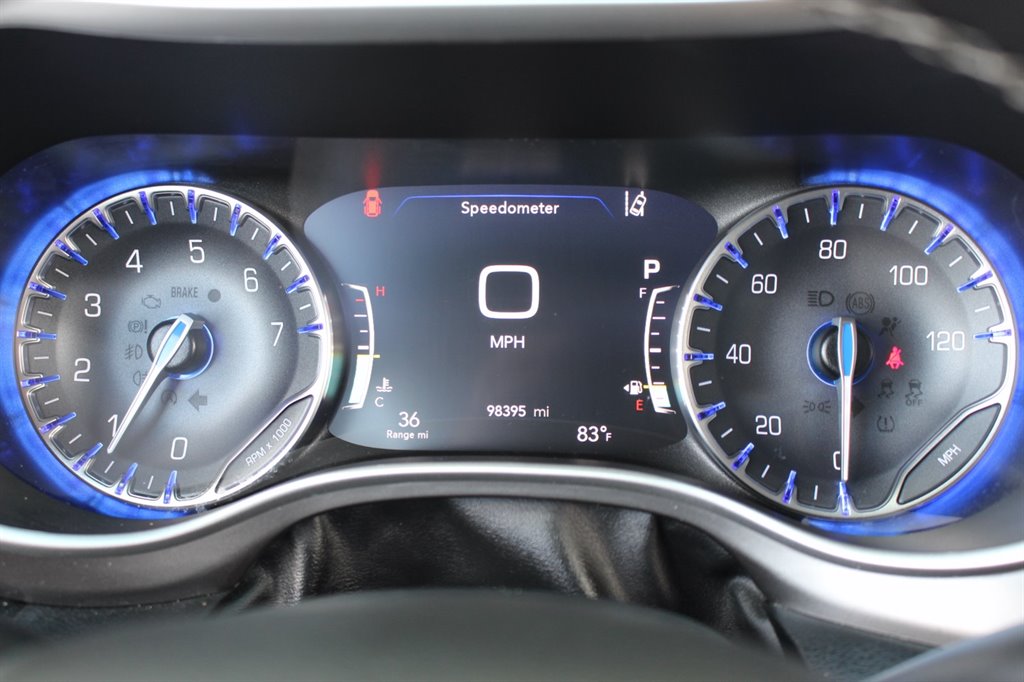 2022 Chrysler Pacifica - $32,995