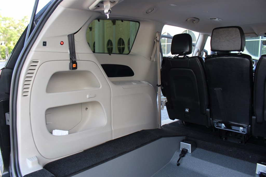 2022 Chrysler Pacifica - $32,995