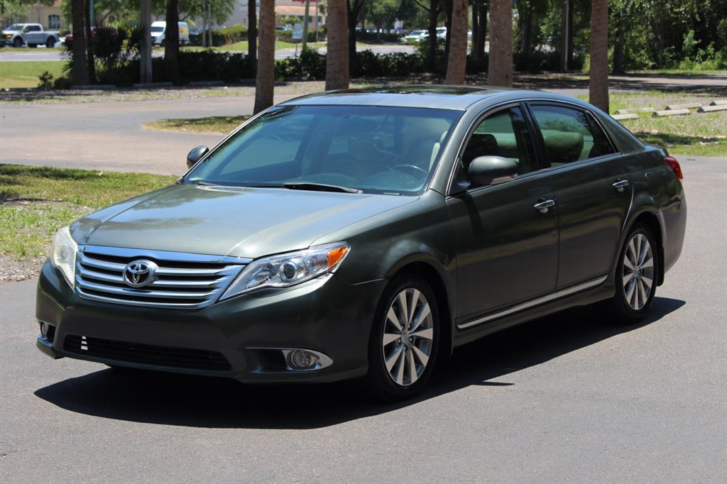 2011 Toyota Avalon Limited photo