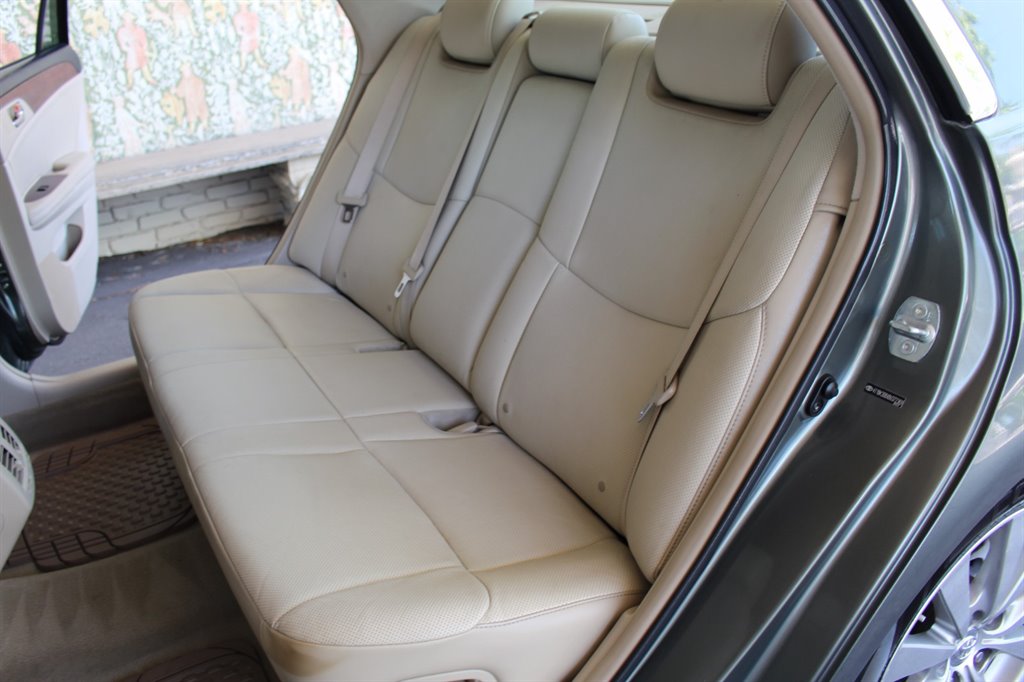 2011 Toyota Avalon Limited photo