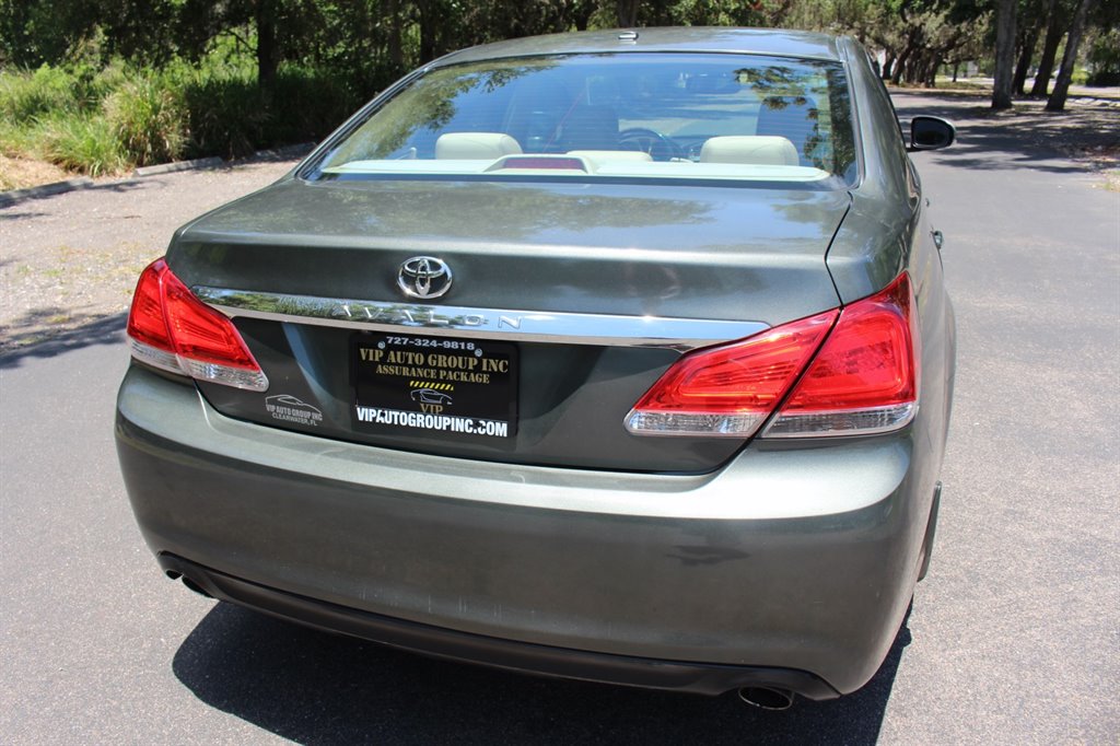 2011 Toyota Avalon Limited photo