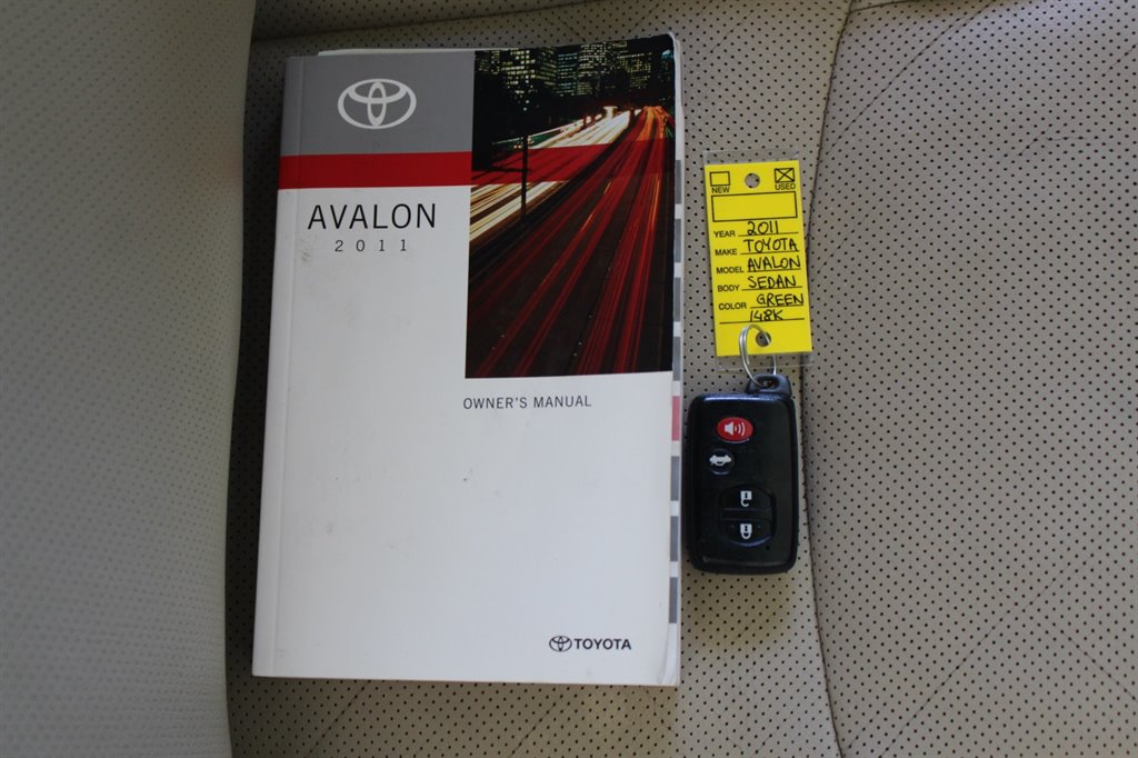 2011 Toyota Avalon Limited photo