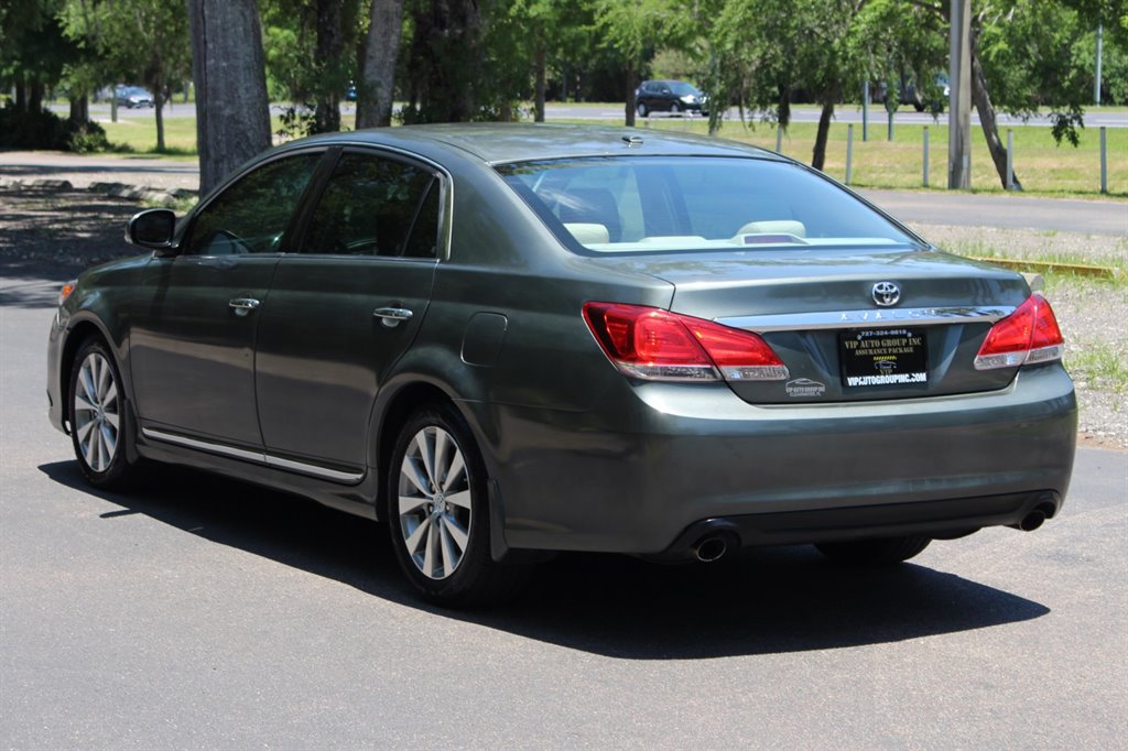 2011 Toyota Avalon Limited photo