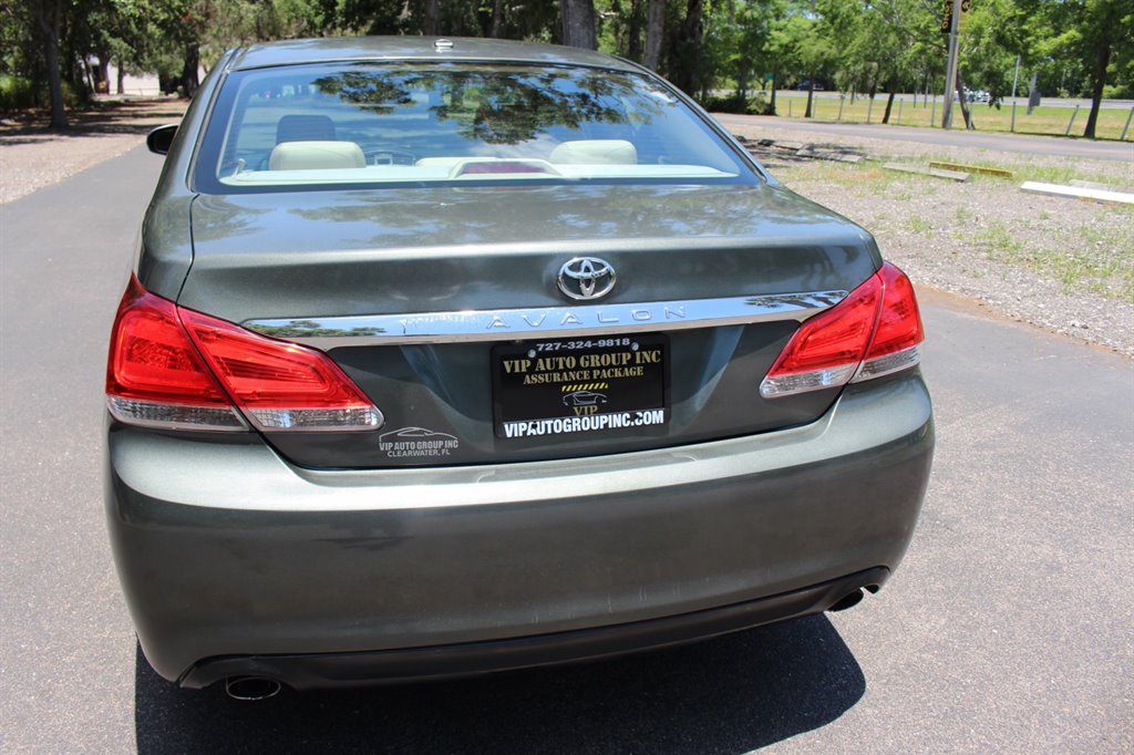2011 Toyota Avalon Limited photo