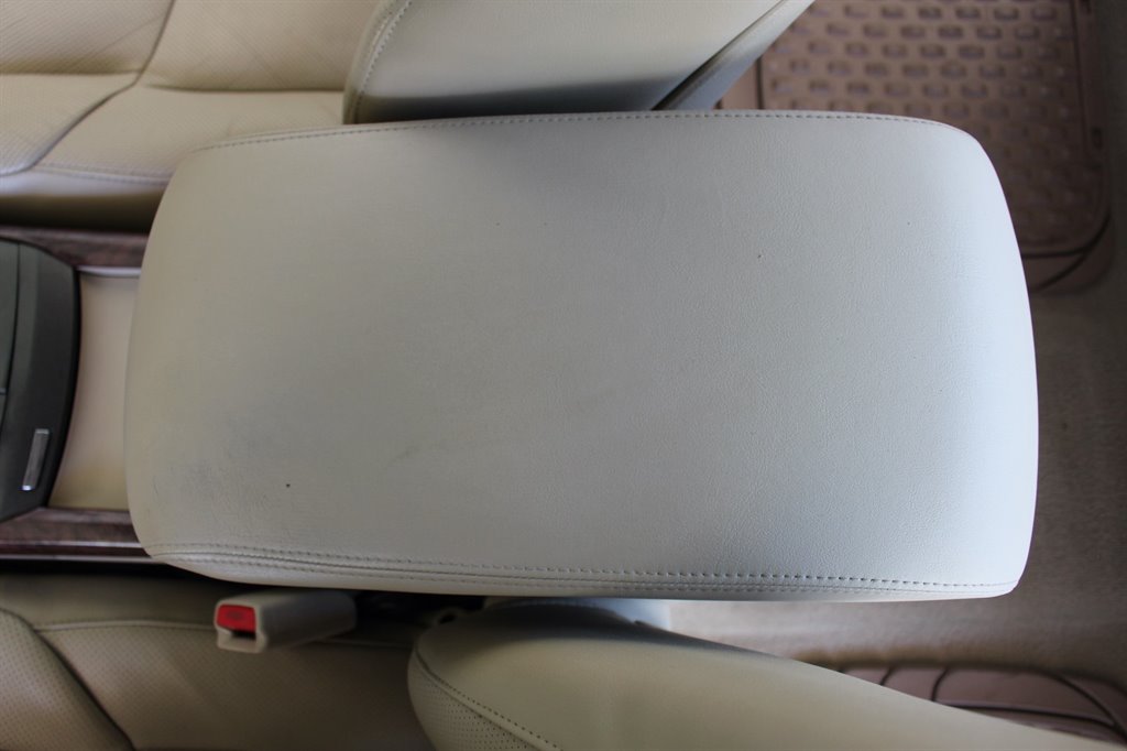 2011 Toyota Avalon Limited photo