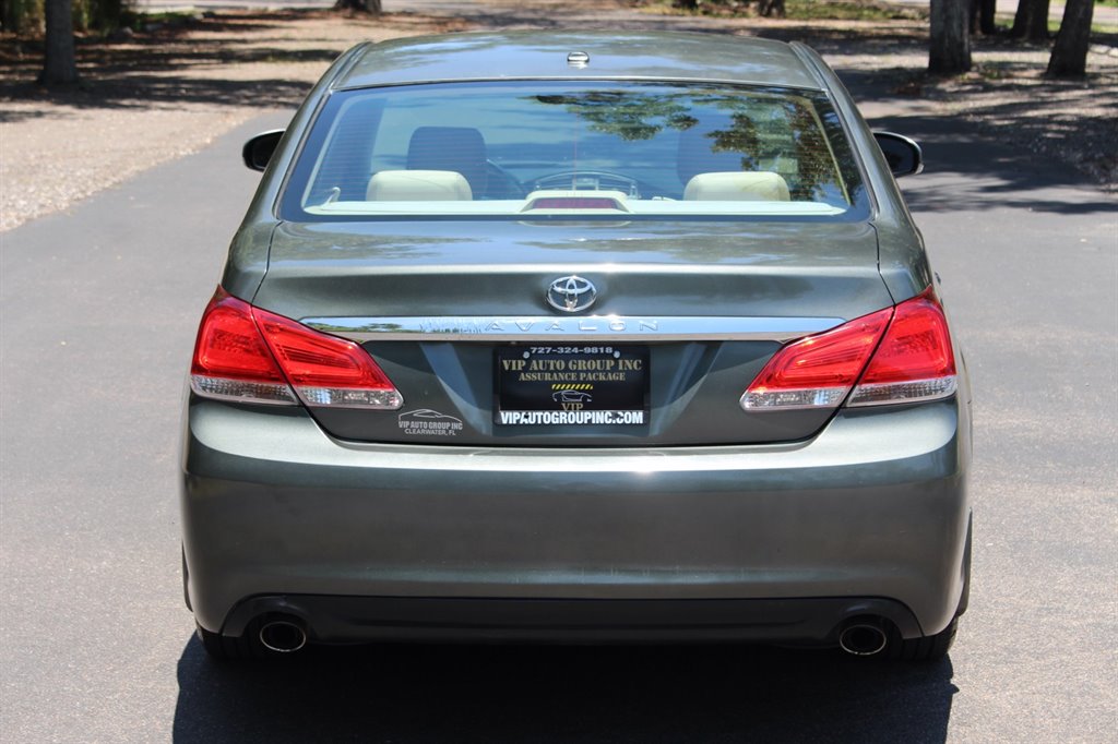 2011 Toyota Avalon Limited photo