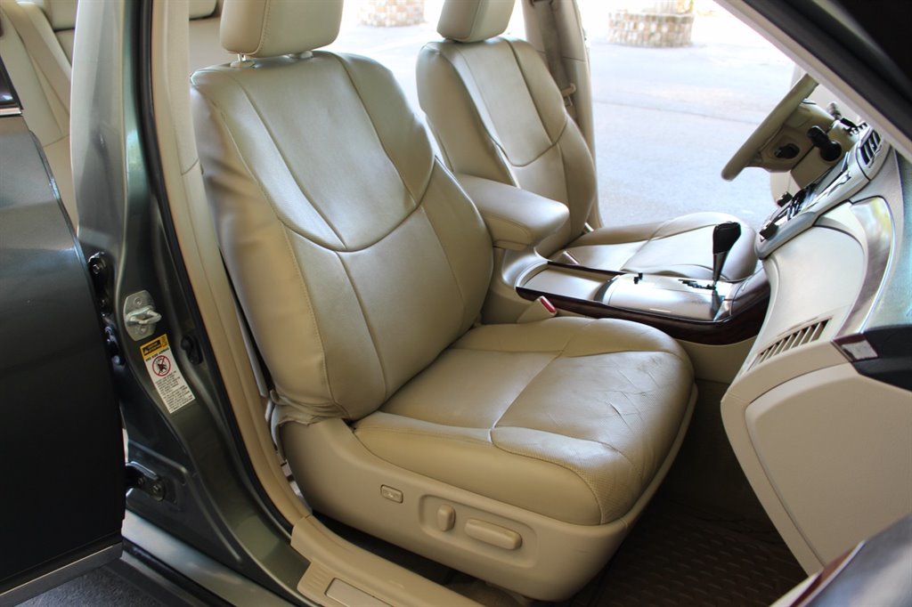 2011 Toyota Avalon Limited photo