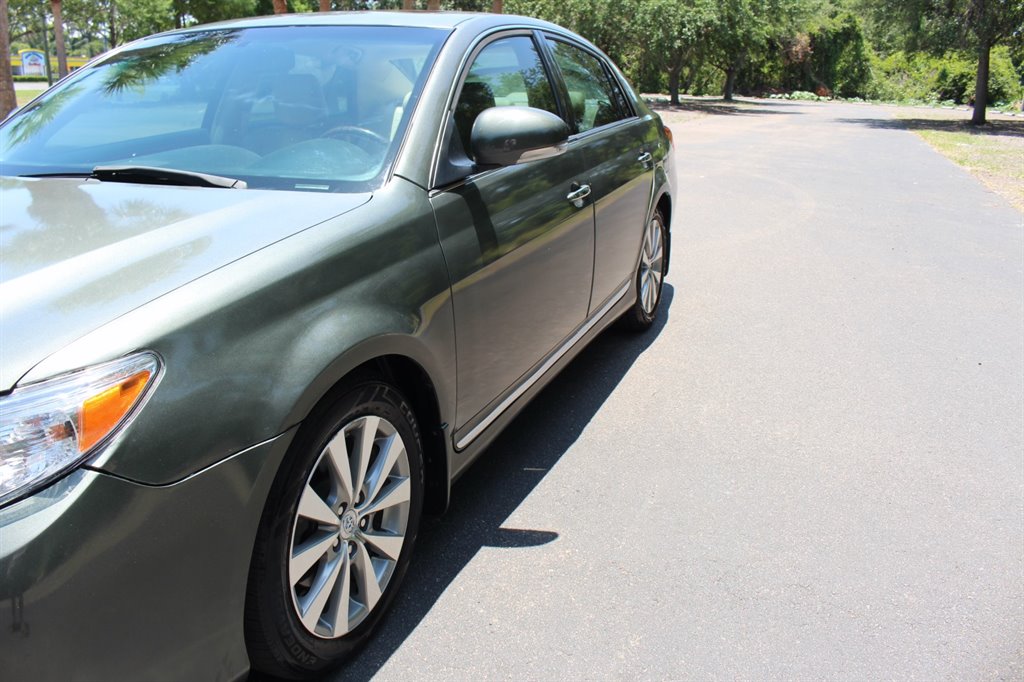 2011 Toyota Avalon Limited photo