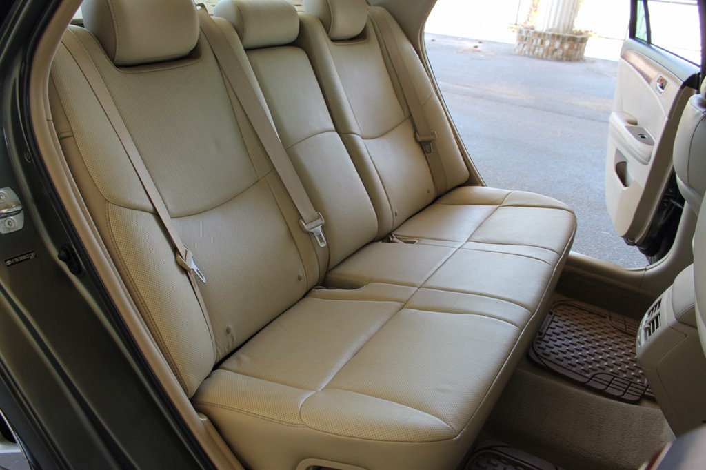 2011 Toyota Avalon Limited photo