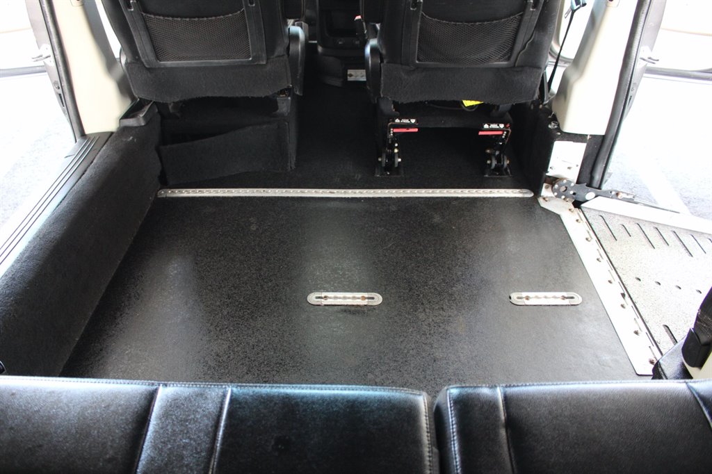 2017 Dodge Grand Caravan - $22,995